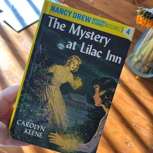 Nancy Drew - The Mystery at Lilac Inn - Book 4